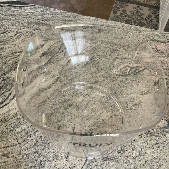 Truly Ice Bucket - Picture 2 of 4